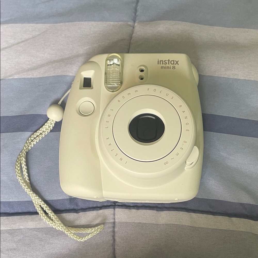 Instax Mini 8 Camera in Cream